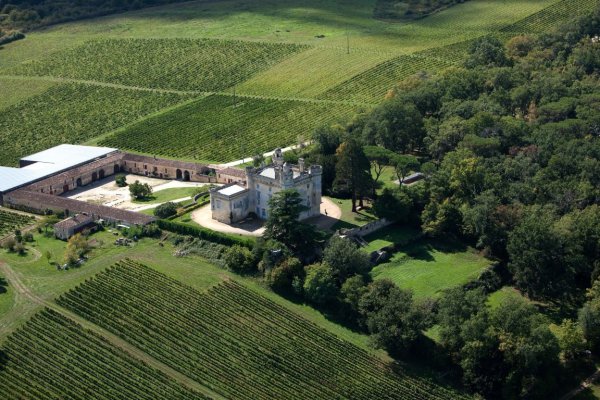 Enjoy A Romantic Rooftop Wedding at a Sublime Bordeaux Chateau