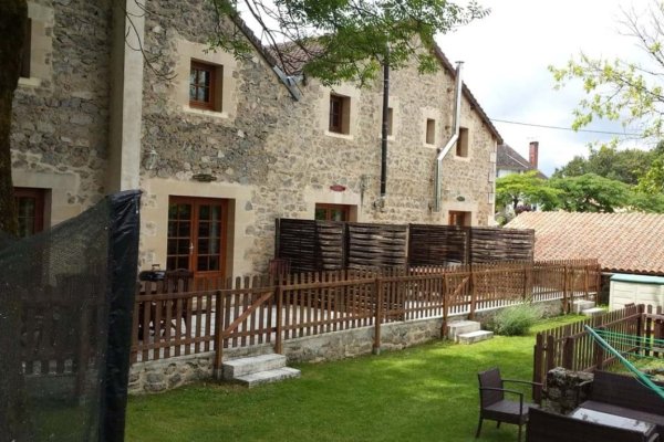 Experience a Unique and Intimate Wedding in Piégut-Pluviers