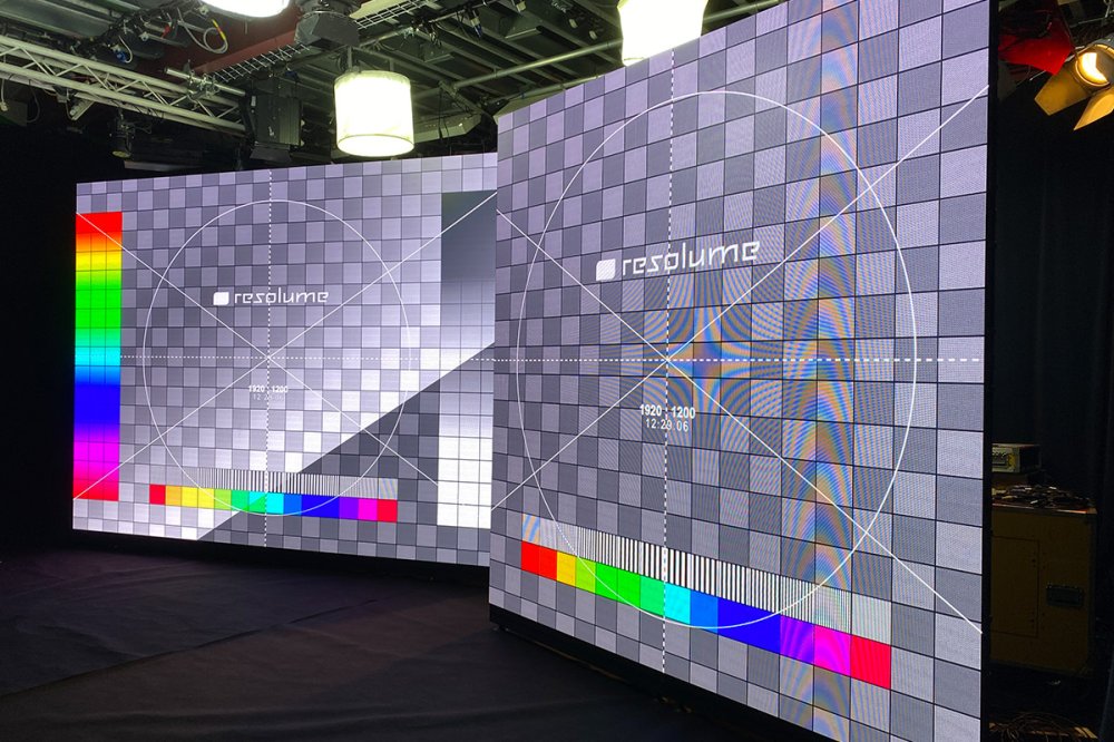Projector & Screen Rental