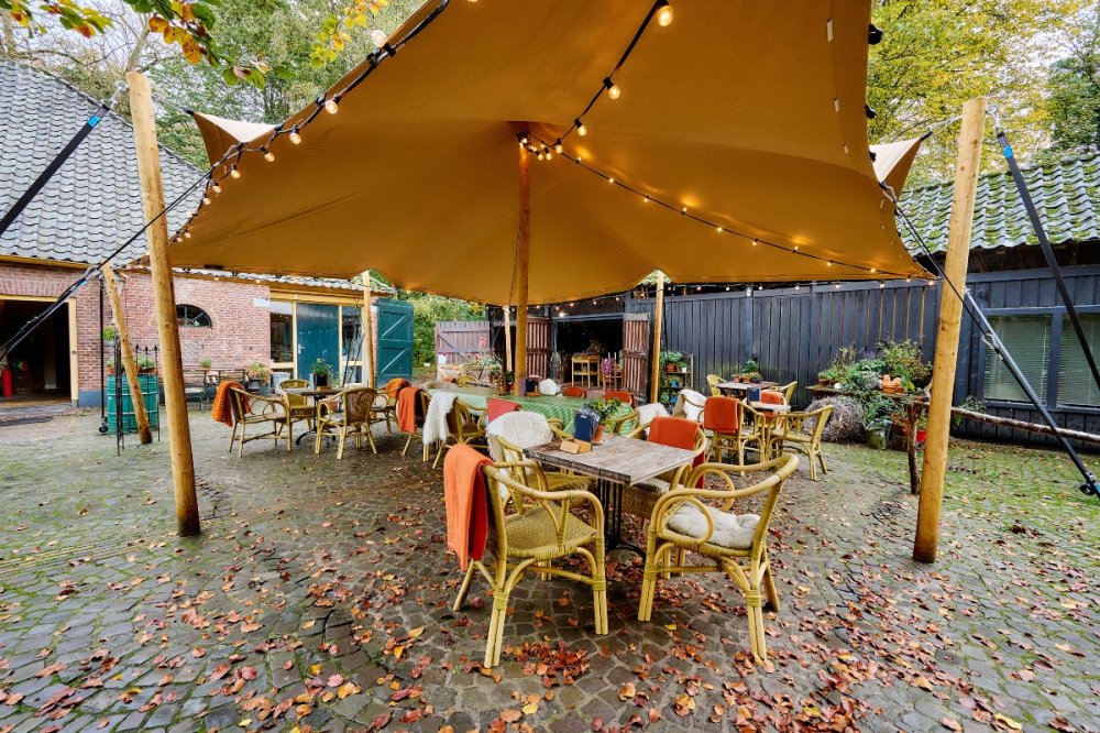 Small Reception Stretch Tent