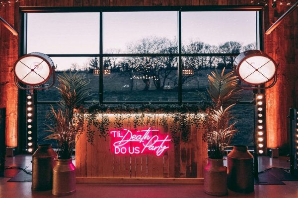 The Art of DJing Your French Wedding